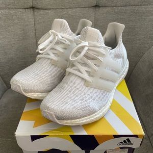 Kids Ultra boost all white 5.5y